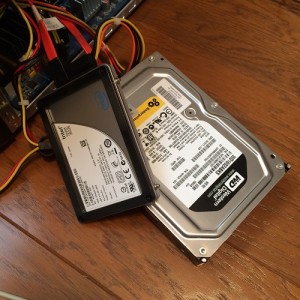 mac160109-04