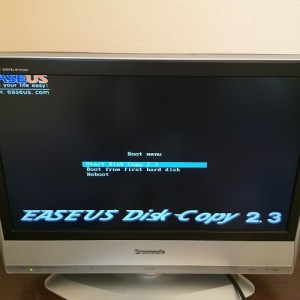 mac160109-05