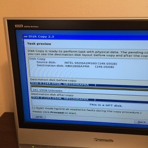 mac160109-07