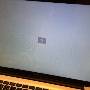 mac160109-12